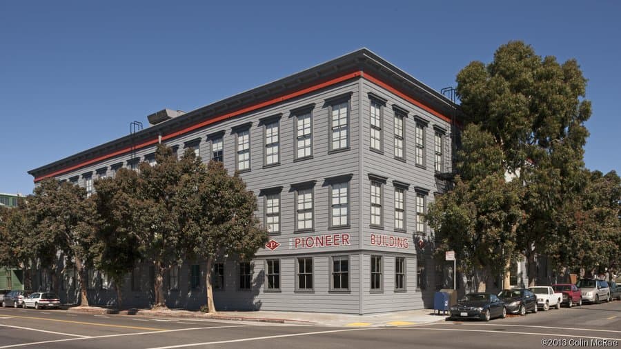 San Francisco buyers offer OpenAI, Anthropic equity to win bidding wars