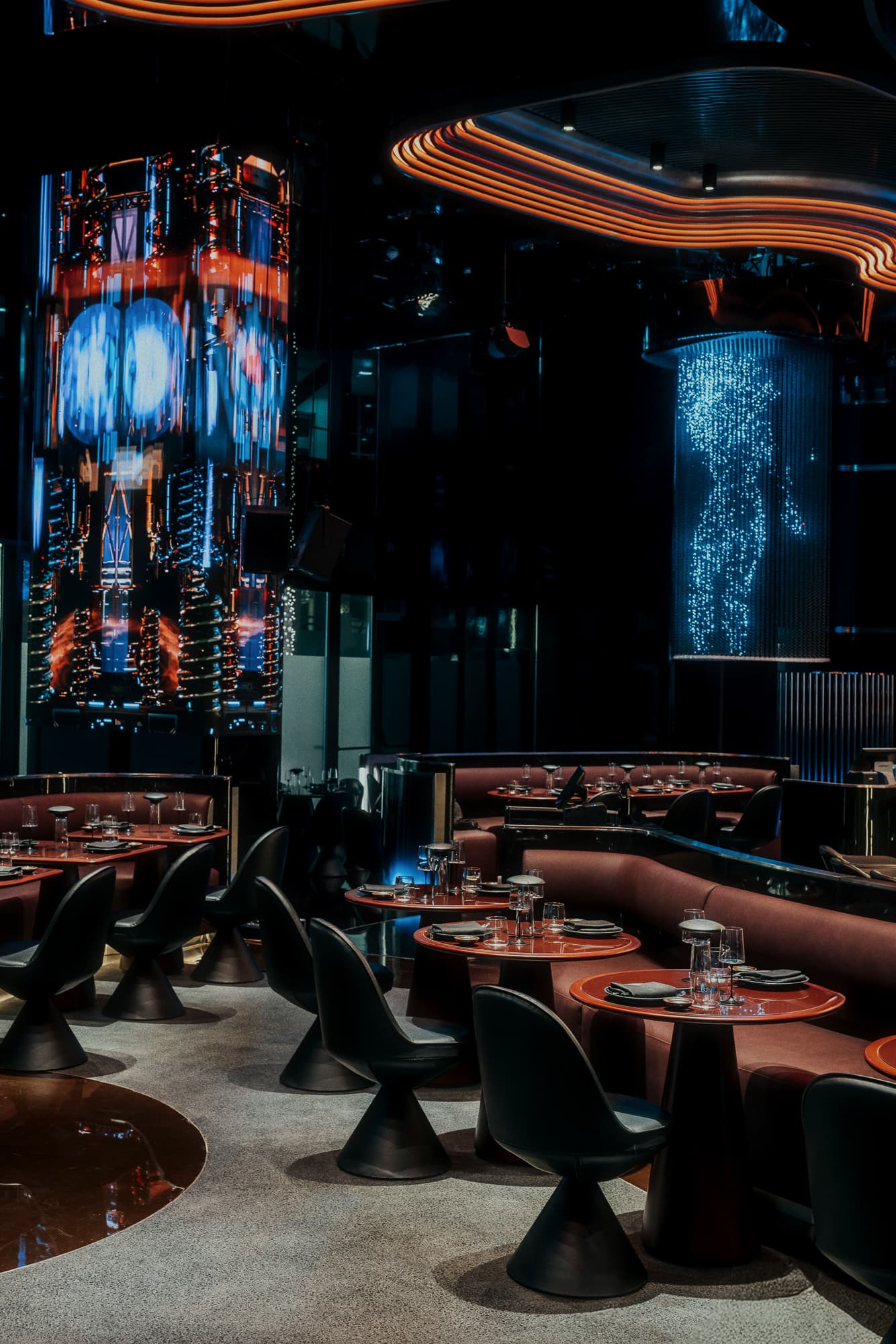 Dubai's AI Chef Redefines Molecular Gastronomy: Technology Meets High-End Cuisine